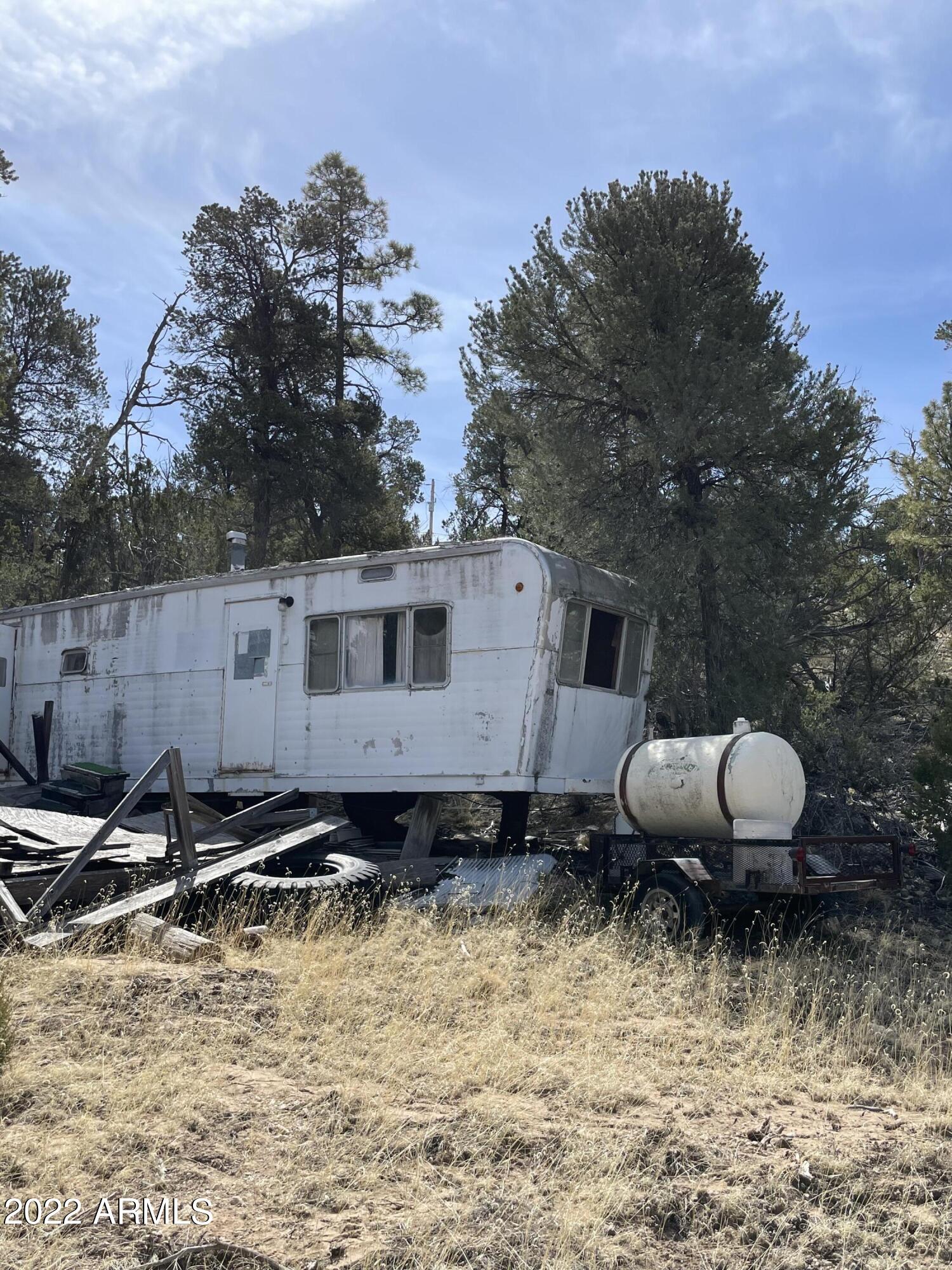 3643 Stagecoach Road, Unit 34 Overgaard, AZ 85933 - Photo 6 of 10 D09F63F1-C5D5-458C-9787-A204F7353246