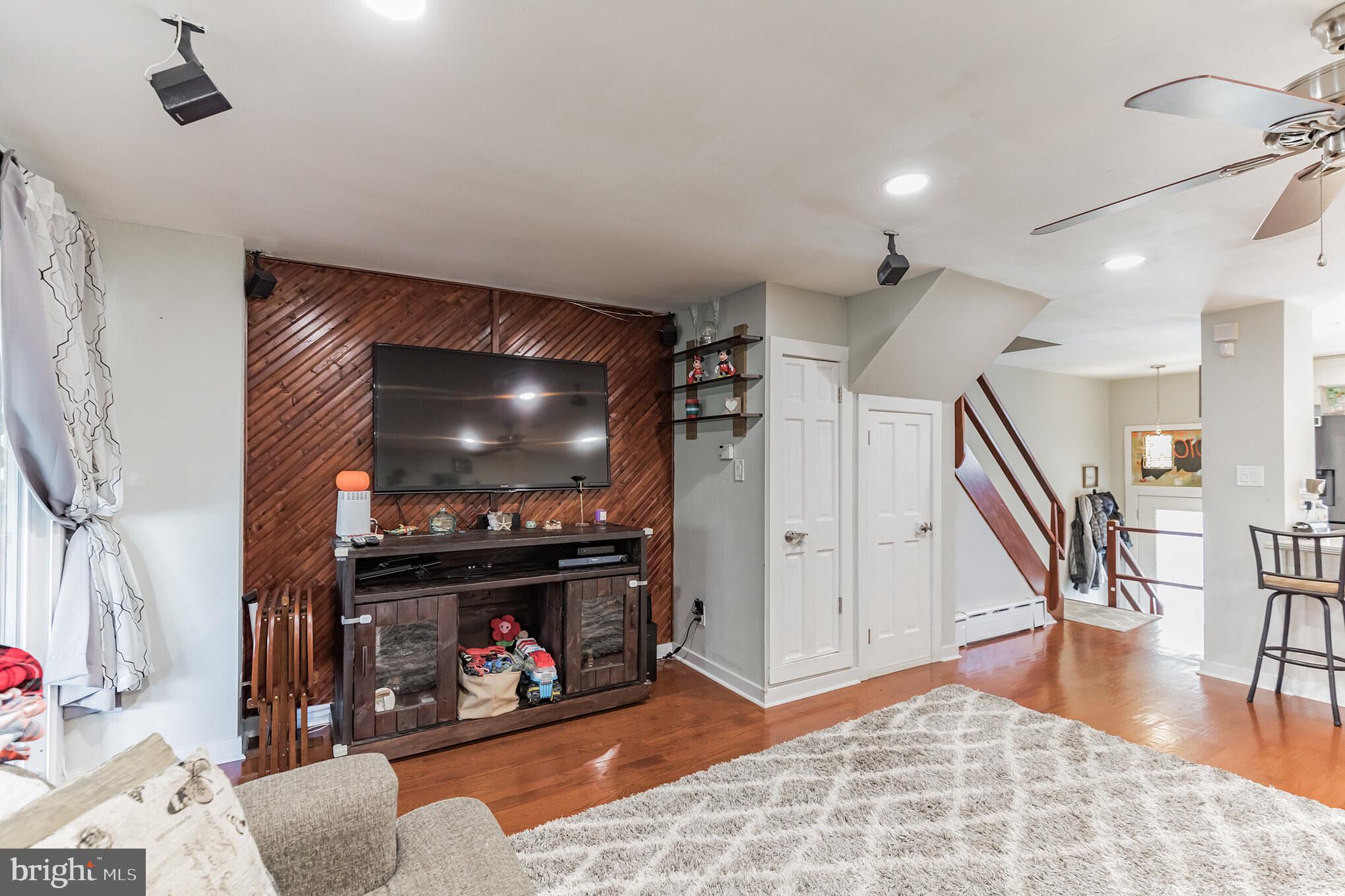 12124 Aster Road Philadelphia, PA 19154 - Photo 6 of 30
