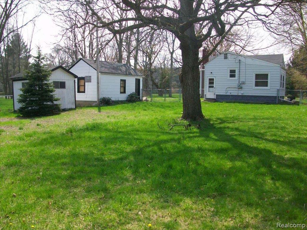 501 County Farm Road Howell, MI 48843 - Photo 15 of 22 back yard 3