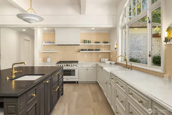 $8,500,000 | 72 Olympic Drive, Shoreline, WA 98177