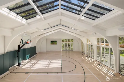 $8,500,000 | 72 Olympic Drive, Shoreline, WA 98177