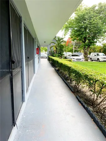 $1,550 | 2612 Johnson Street, Unit 4, Hollywood, FL 33020