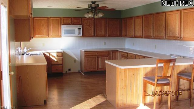 45181 Middle Ridge Road Amherst, OH 44001 - Photo 9 of 25 Gallery Image 9