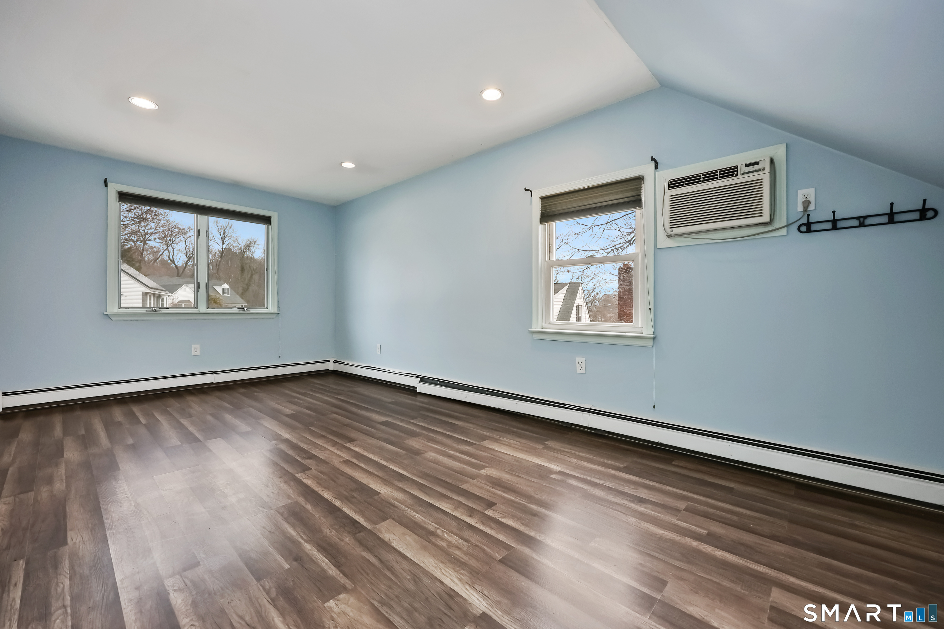37 Old Barn Road South Stamford, CT 06905 - Photo 26 of 35