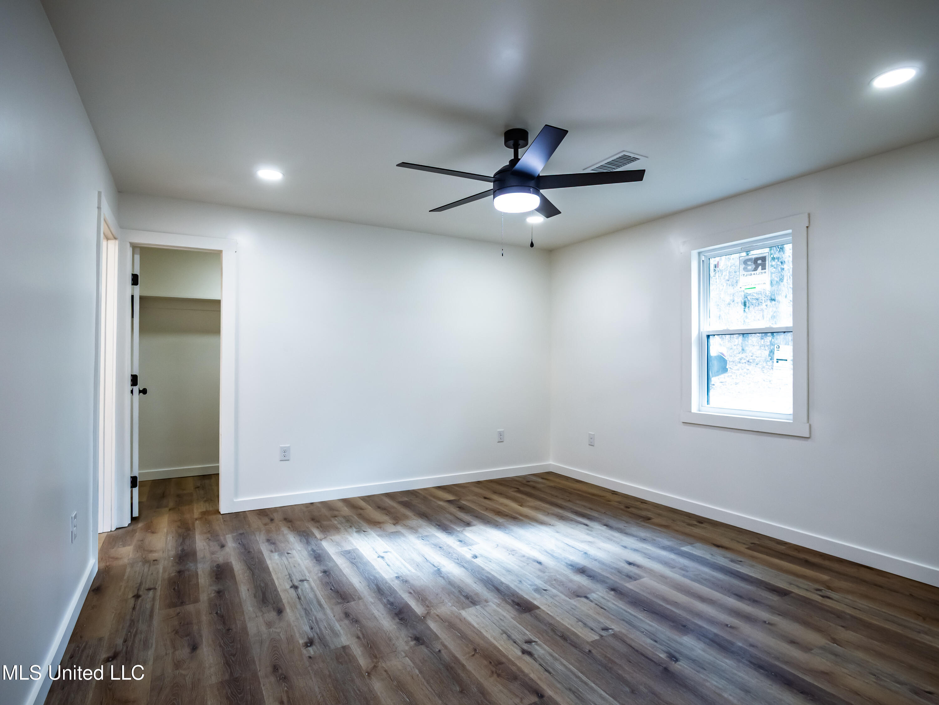 1565 Ales Road Batesville, MS 38606 - Photo 11 of 55 1565 Ales Rd Batesville MS_2025-12-09_44