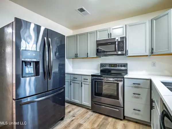 $259,900 | 1565 Ales Road, Batesville, MS 38606