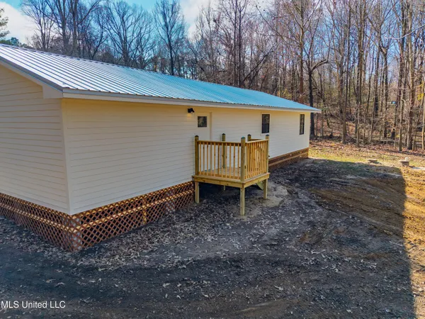 $259,900 | 1565 Ales Road, Batesville, MS 38606