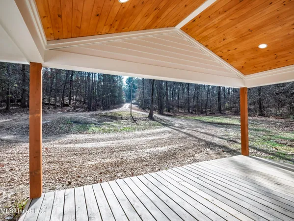 $259,900 | 1565 Ales Road, Batesville, MS 38606