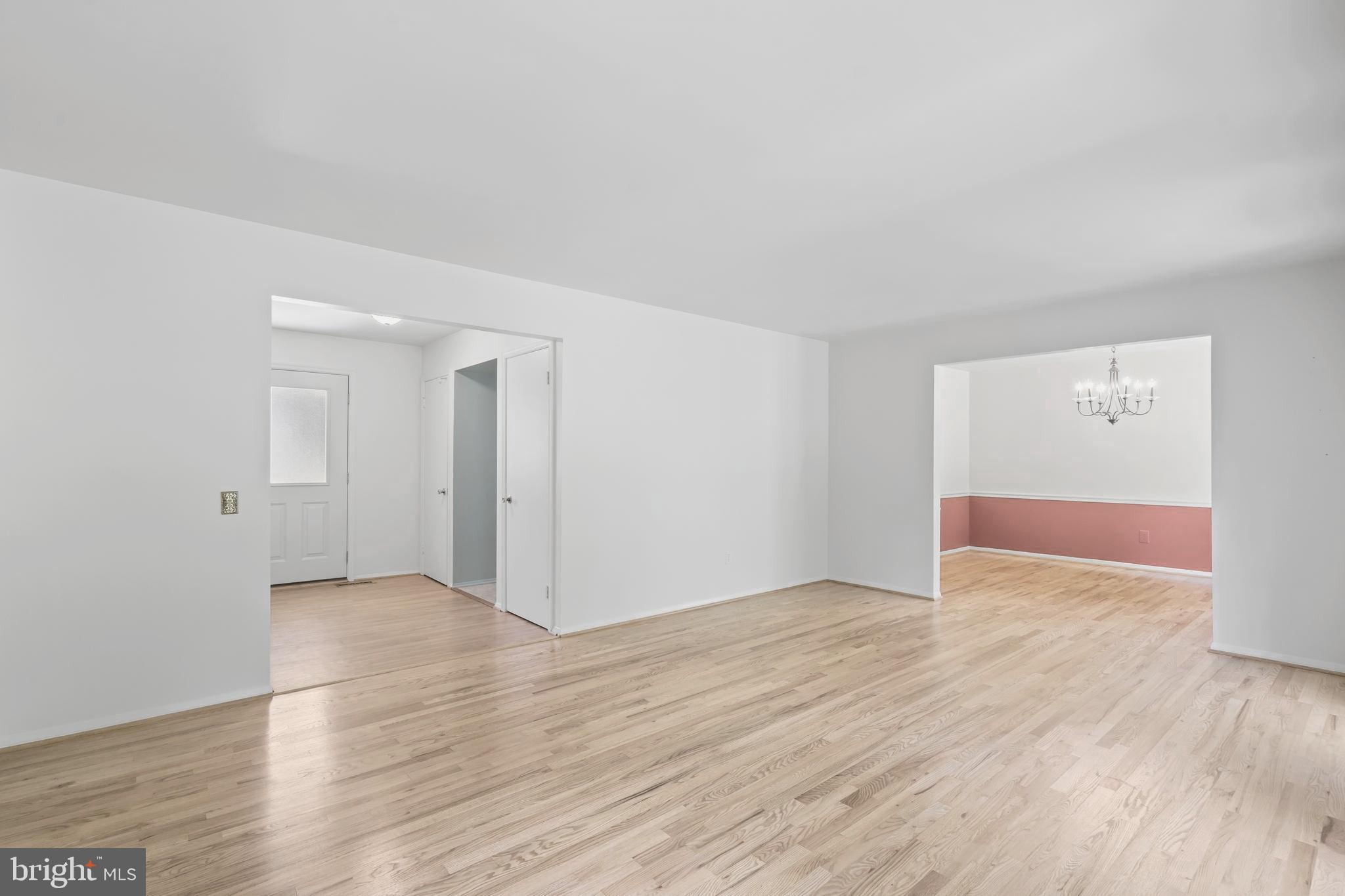 13905 Pond View Road Silver Spring, MD 20905 - Photo 14 of 52 Living Room