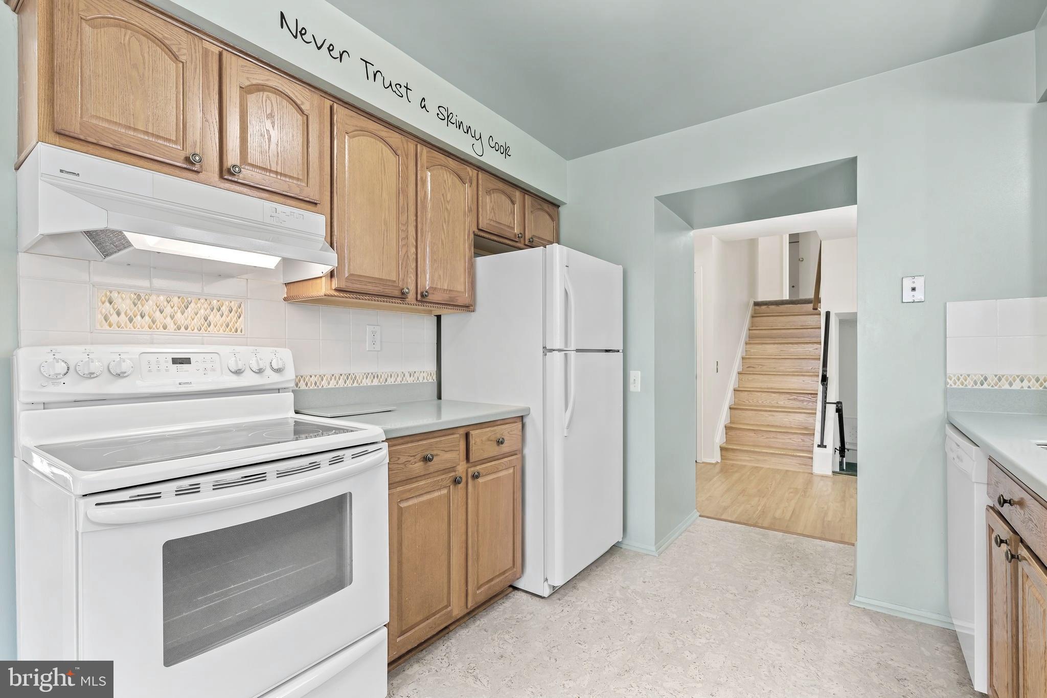 13905 Pond View Road Silver Spring, MD 20905 - Photo 8 of 52 Kitchen