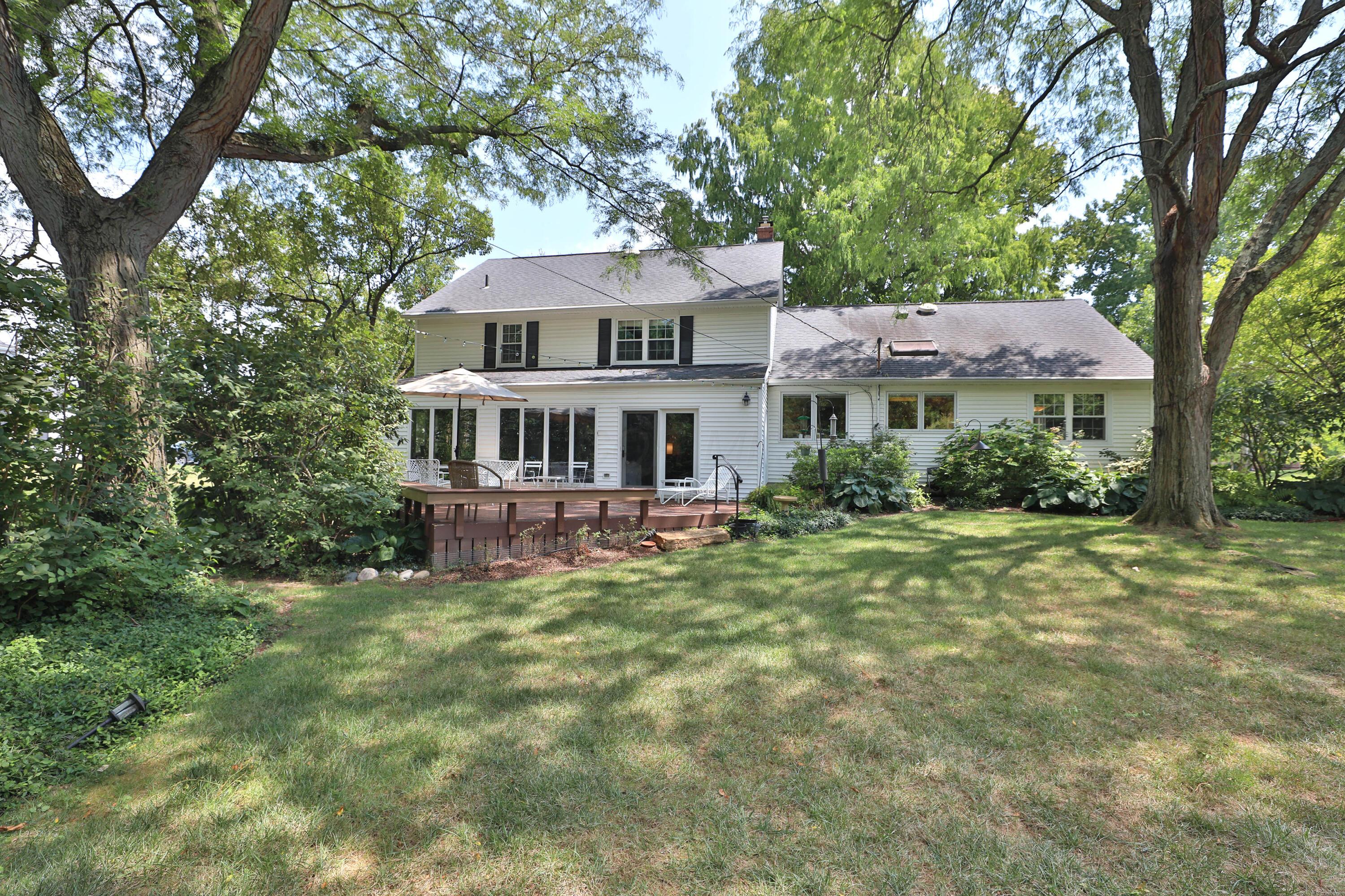 4347 Castleton Road Columbus, OH 43220 - Photo 49 of 71 Back