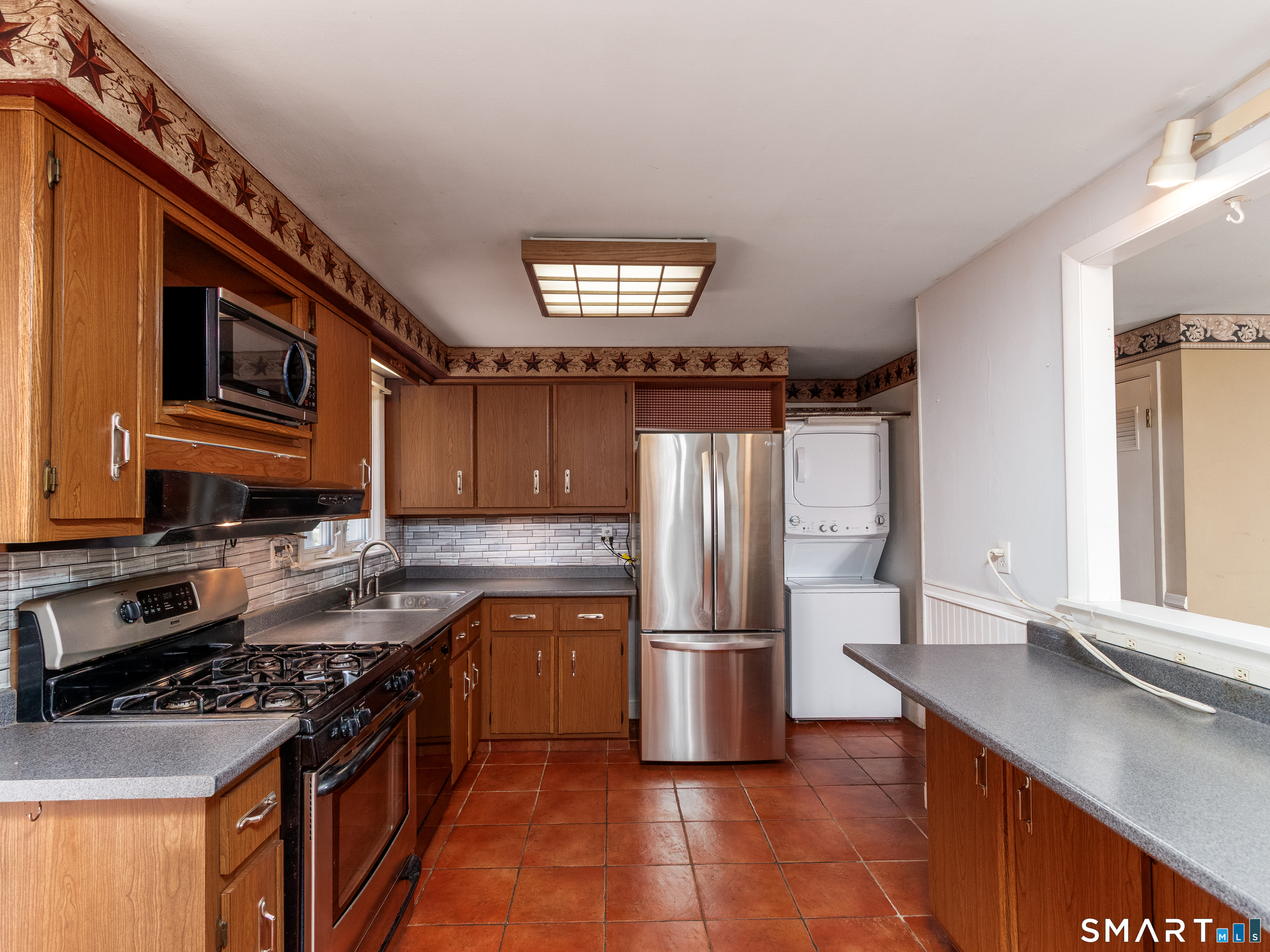 176 Clintonville Road North Haven, CT 06473 - Photo 12 of 38