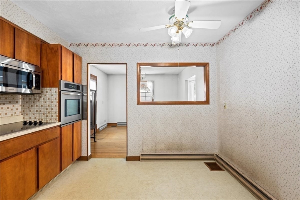 256 Worcester Road Barre, MA 01005 - Photo 3 of 35 Gallery Image 3