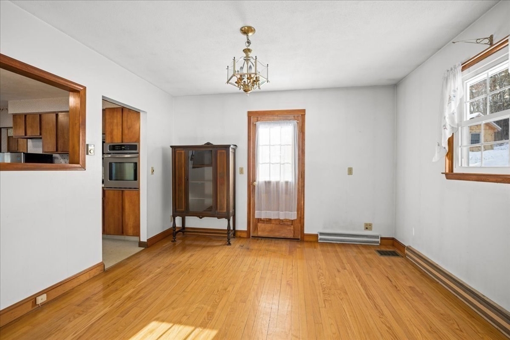 256 Worcester Road Barre, MA 01005 - Photo 5 of 35 Gallery Image 5
