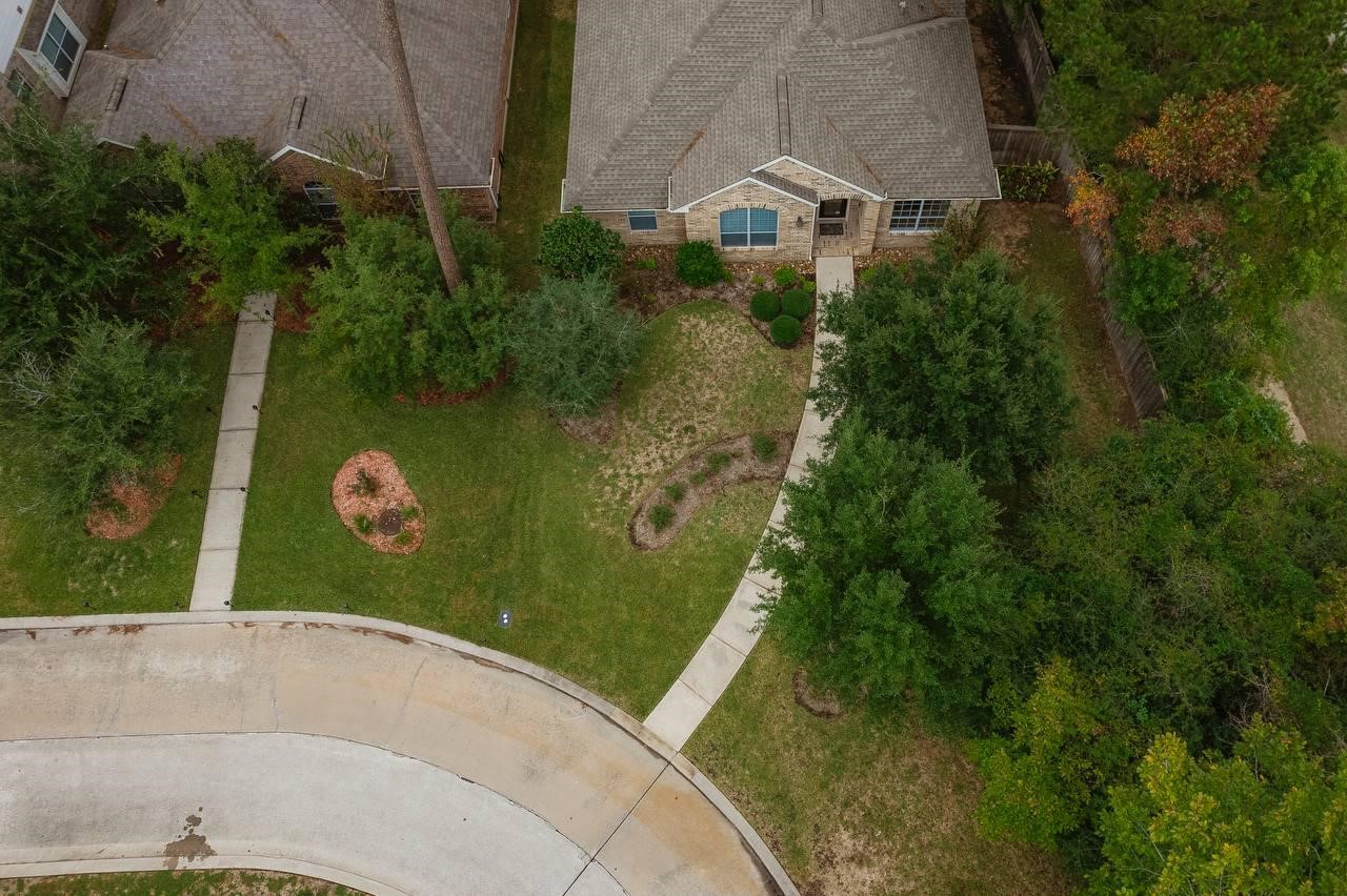 6 Avenswood Place Spring, TX 77382 - Photo 21 of 22 an aerial view of a house