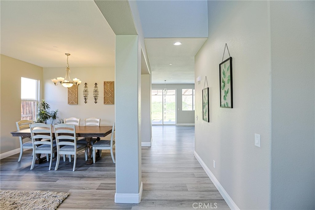 4979 Tyler Meadow Road Riverside, CA 92505 - Photo 4 of 47