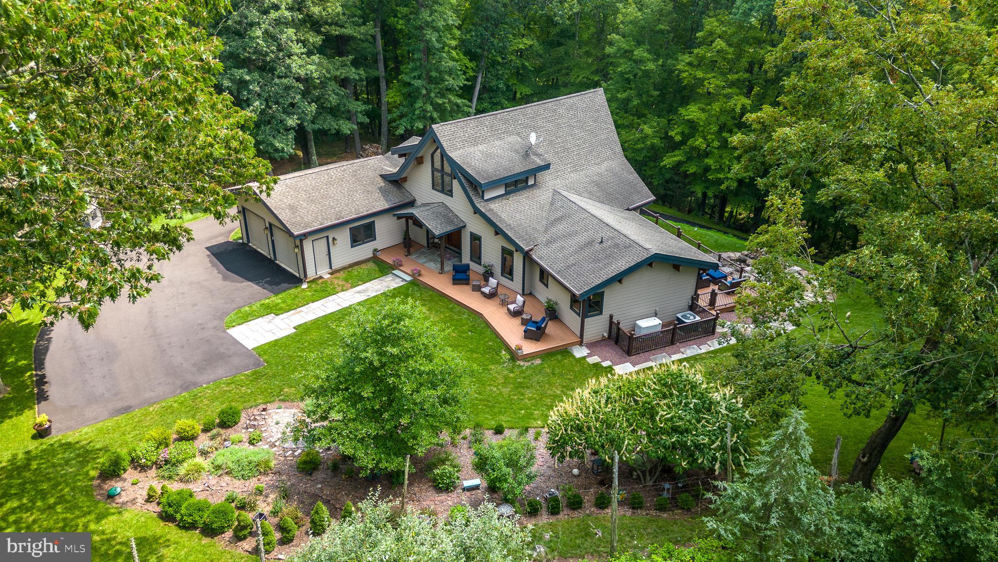 26 Red Cliff Road Upper Black Eddy, PA 18972 - Photo 3 of 45