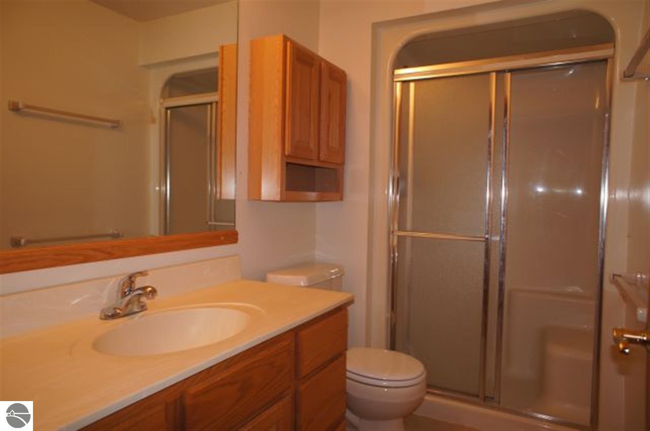 6552 Mission Ridge Traverse City, MI 49686 - Photo 18 of 25 1749881-17.JPG