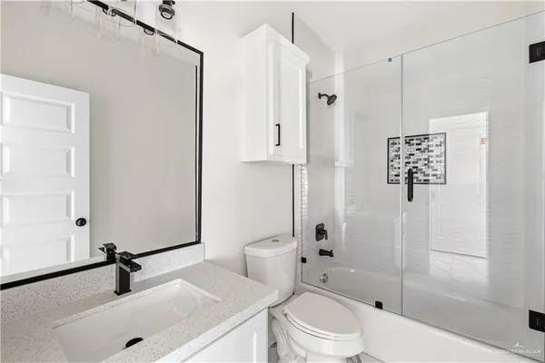 $1,200 | 1324 North Abesam Avenue, Unit 4, Edinburg, TX 78542