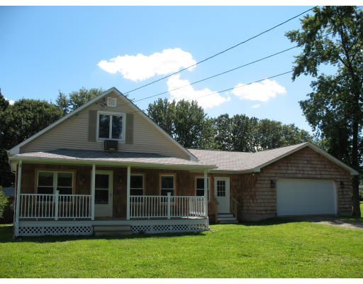 60 Manchonis Road Wilbraham, MA 01095 - Photo 2 of 20 Gallery Image 2
