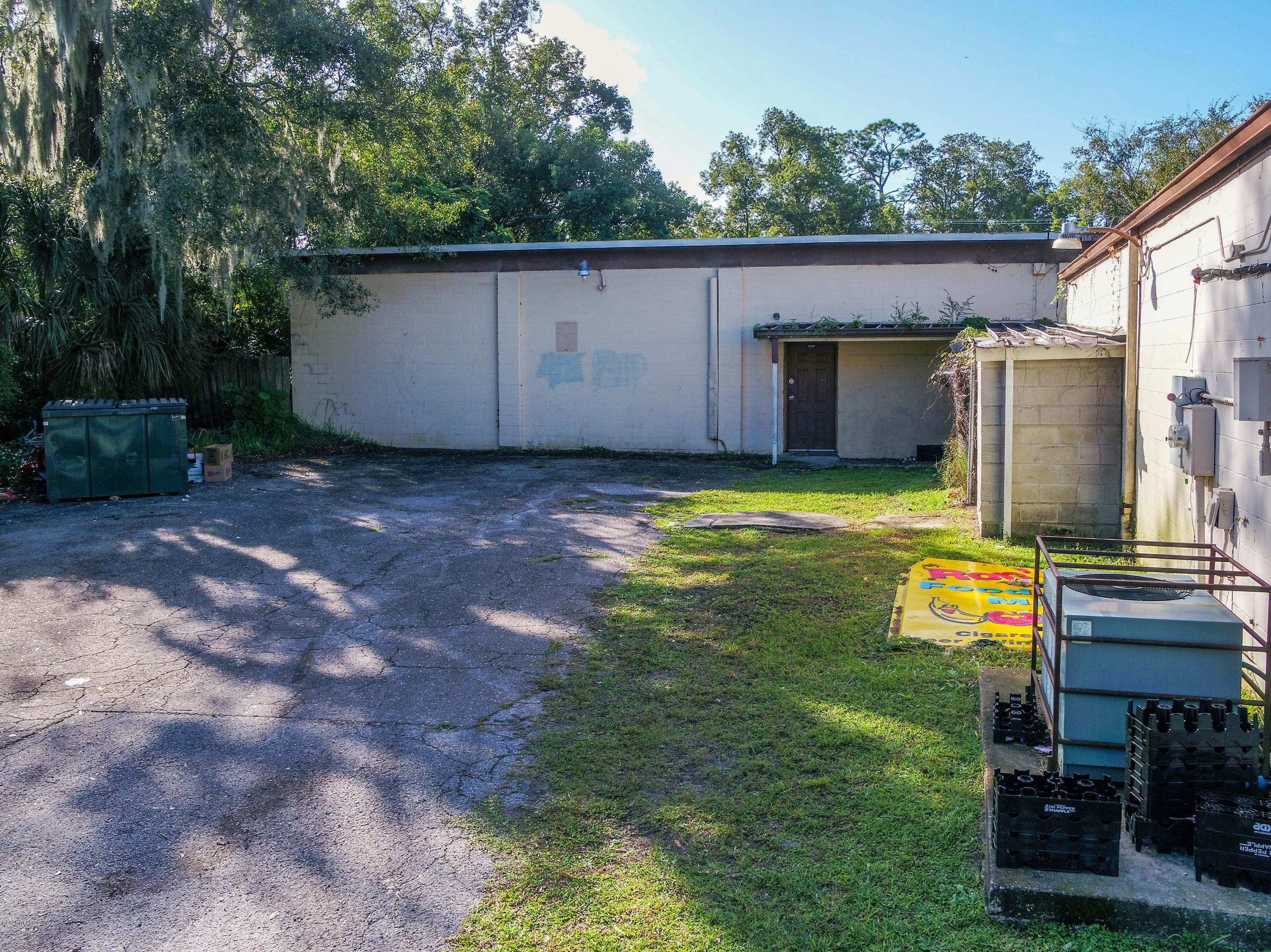 2627 Spring Park Road Jacksonville, FL 32207 - Photo 14 of 61 2627 Spring Park Rd_K2 Edit-50