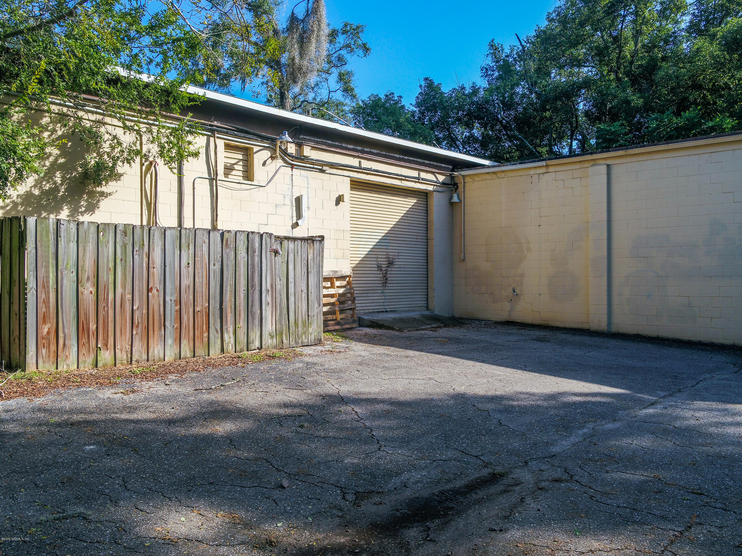 2627 Spring Park Road Jacksonville, FL 32207 - Photo 32 of 61 2627 Spring Park Rd_K2 Edit-26