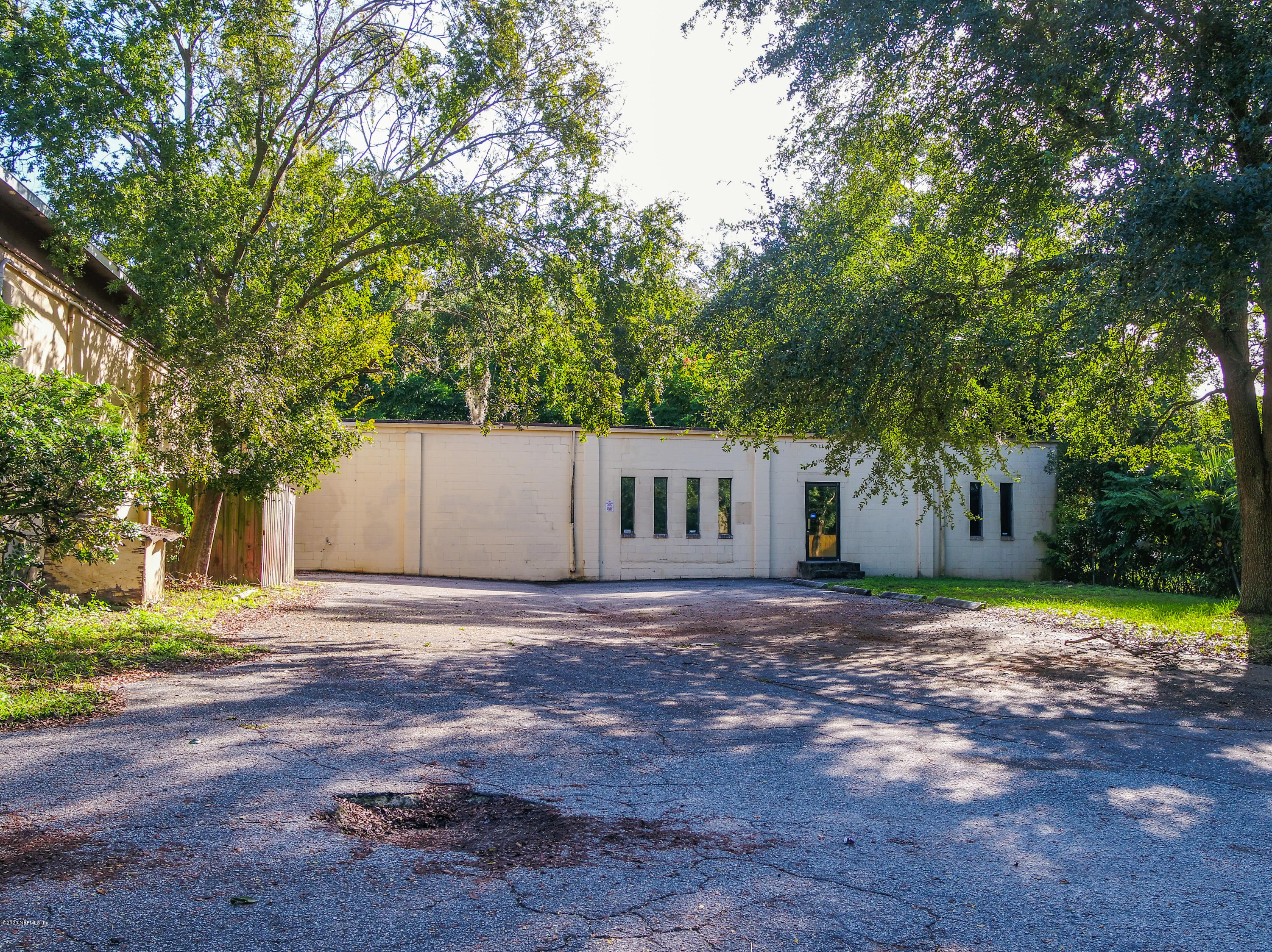 2627 Spring Park Road Jacksonville, FL 32207 - Photo 33 of 61 2627 Spring Park Rd_K2 Edit-32
