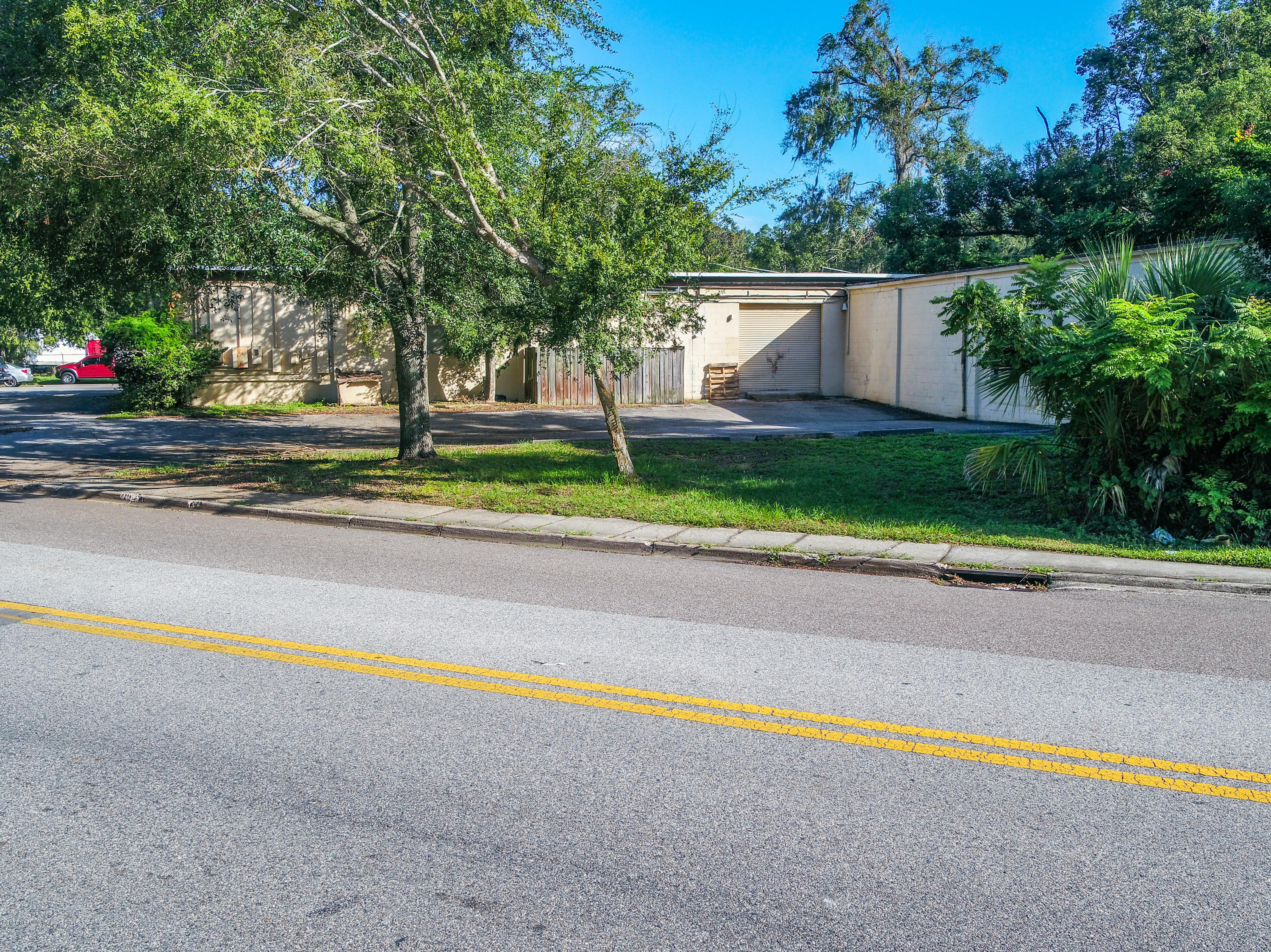 2627 Spring Park Road Jacksonville, FL 32207 - Photo 51 of 61 2627 Spring Park Rd_K2 Edit-38