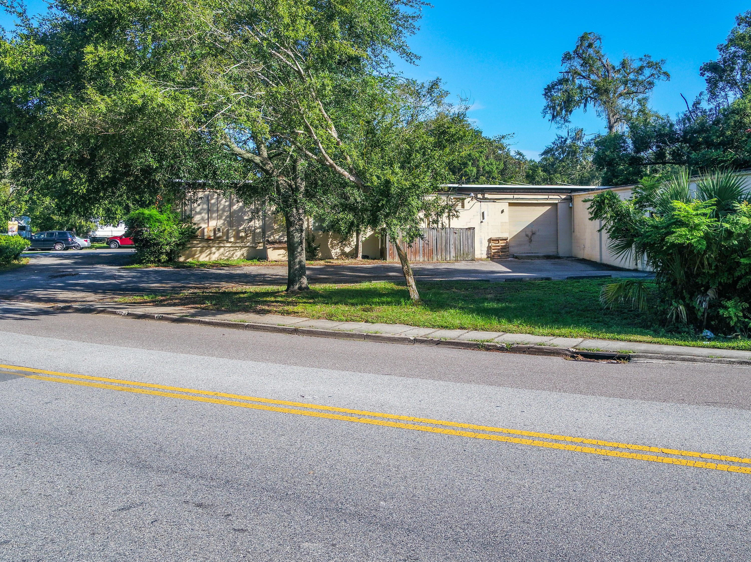 2627 Spring Park Road Jacksonville, FL 32207 - Photo 7 of 61 2627 Spring Park Rd_K2 Edit-40