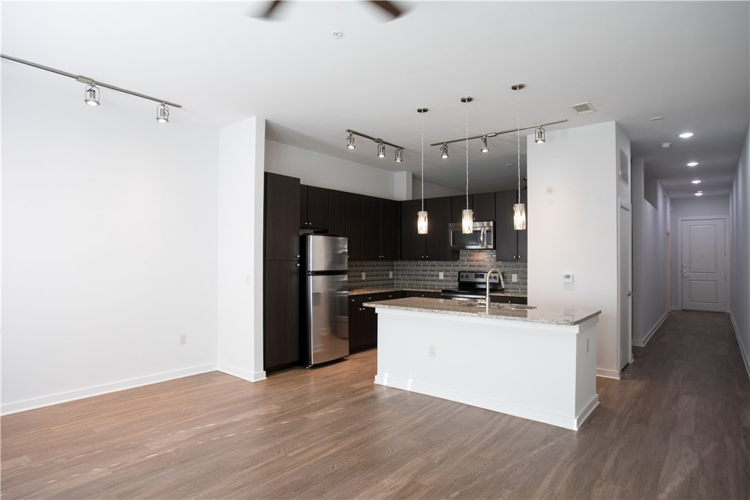 1900 Barton Springs Road, Unit 1040 Austin, TX 78704 - Photo 9 of 39 Gallery Image 9