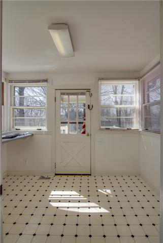 8476 Lewis Road Nashville, TN 37221 - Photo 7 of 20 Gallery Image 7