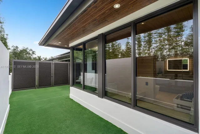 $7,659,000 | 6031 Southwest 88th Street, Miami, FL 33156