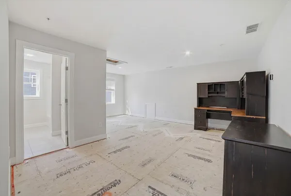 $599,000 | 707 Southwood Lane, Unit 707, Clinton, MA 01510