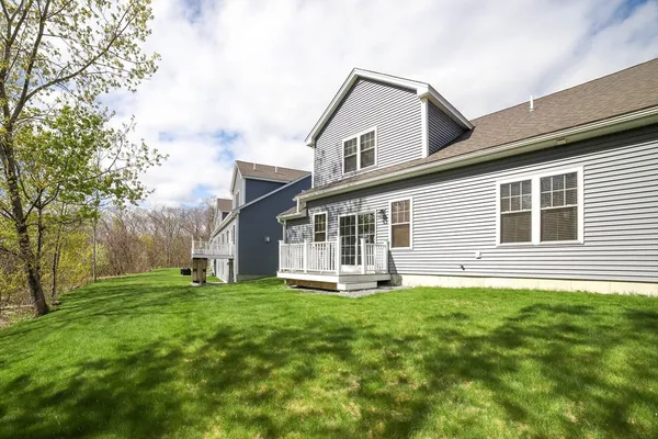 $599,000 | 707 Southwood Lane, Unit 707, Clinton, MA 01510