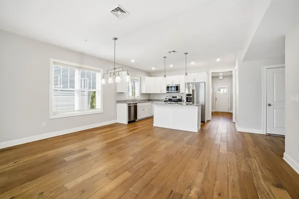 $599,000 | 707 Southwood Lane, Unit 707, Clinton, MA 01510
