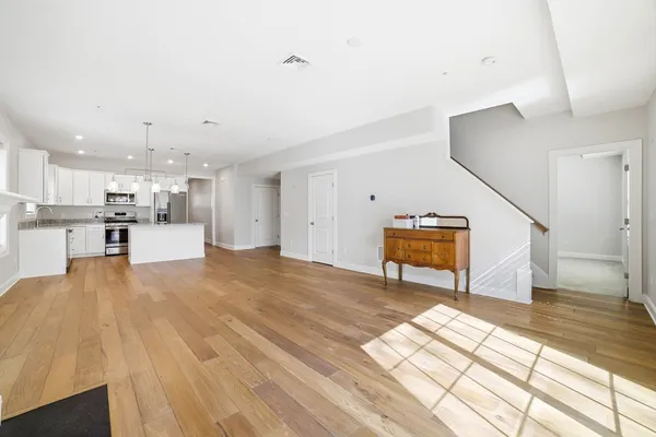 $599,000 | 707 Southwood Lane, Unit 707, Clinton, MA 01510