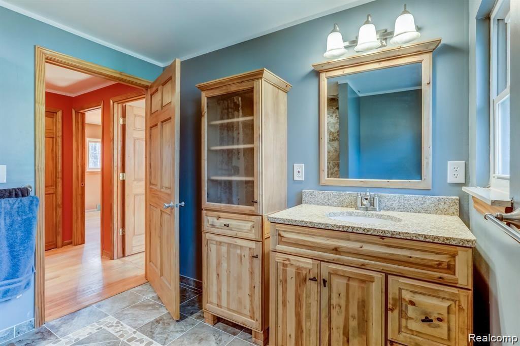 7255 Palms Road Fair Haven, MI 48023 - Photo 13 of 26 7255 Palms Rd, Ira Township, MI 48023-13.jpg-SMALL