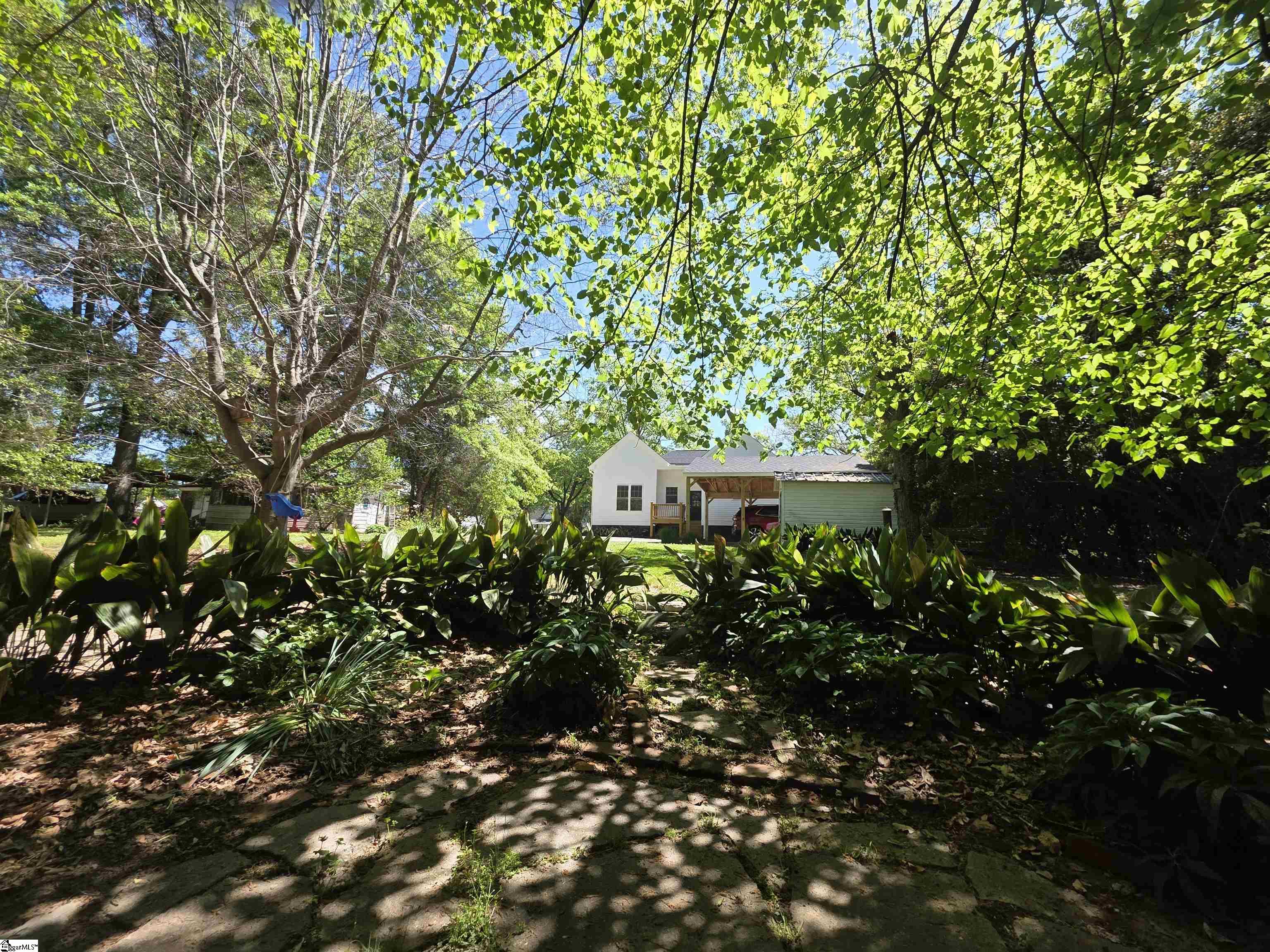 302 River Street Belton, SC 29627 - Photo 8 of 32