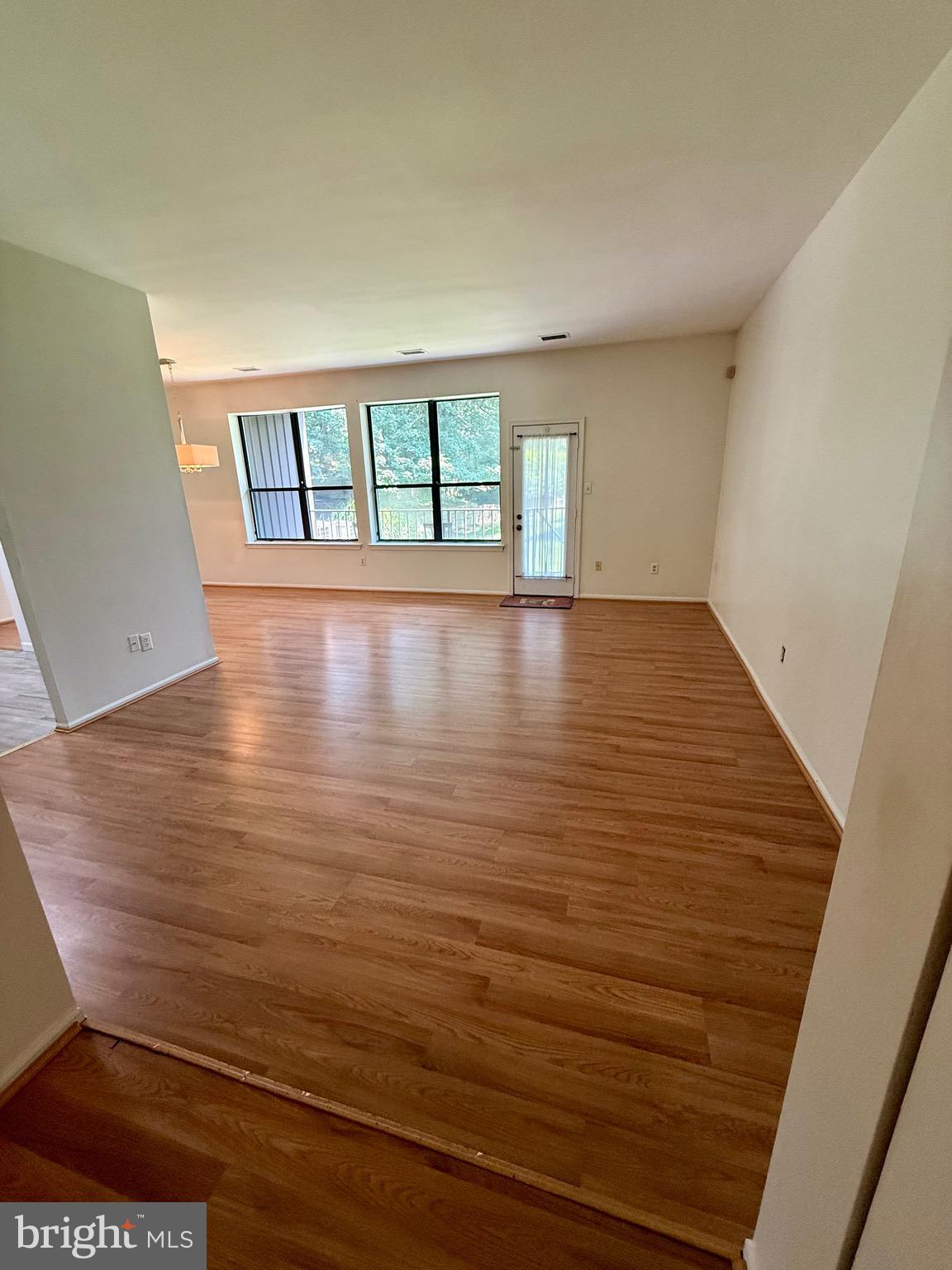 301 Byberry Road, Unit H10 Philadelphia, PA 19116 - Photo 4 of 26 Gallery Image 4