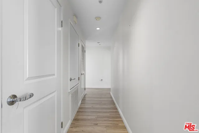 $978,000 | 4568 West 1st Street, Unit 307, Los Angeles, CA 90004