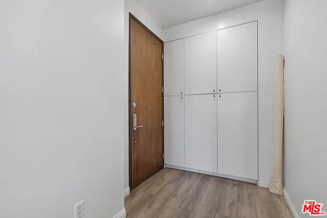 $978,000 | 4568 West 1st Street, Unit 307, Los Angeles, CA 90004