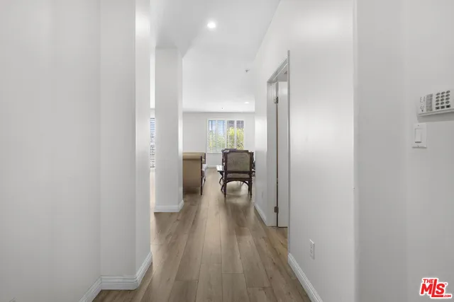 $978,000 | 4568 West 1st Street, Unit 307, Los Angeles, CA 90004