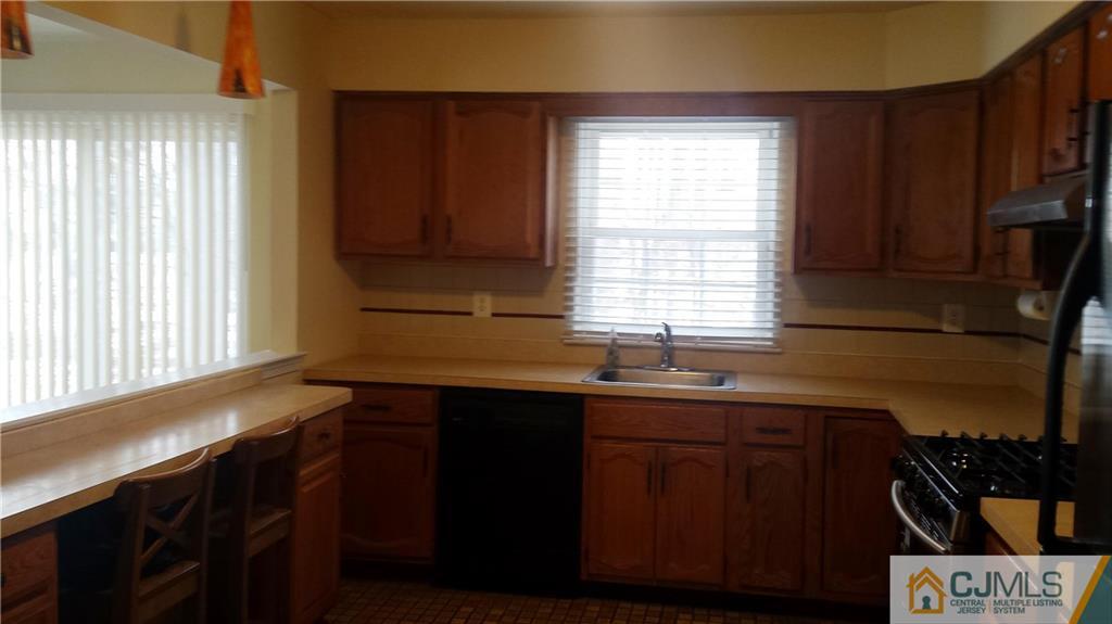 2101 Timber Oaks Road, Unit 2101 Edison, NJ 08820 - Photo 8 of 14 Gallery Image 8