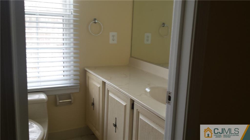 2101 Timber Oaks Road, Unit 2101 Edison, NJ 08820 - Photo 9 of 14 Gallery Image 9