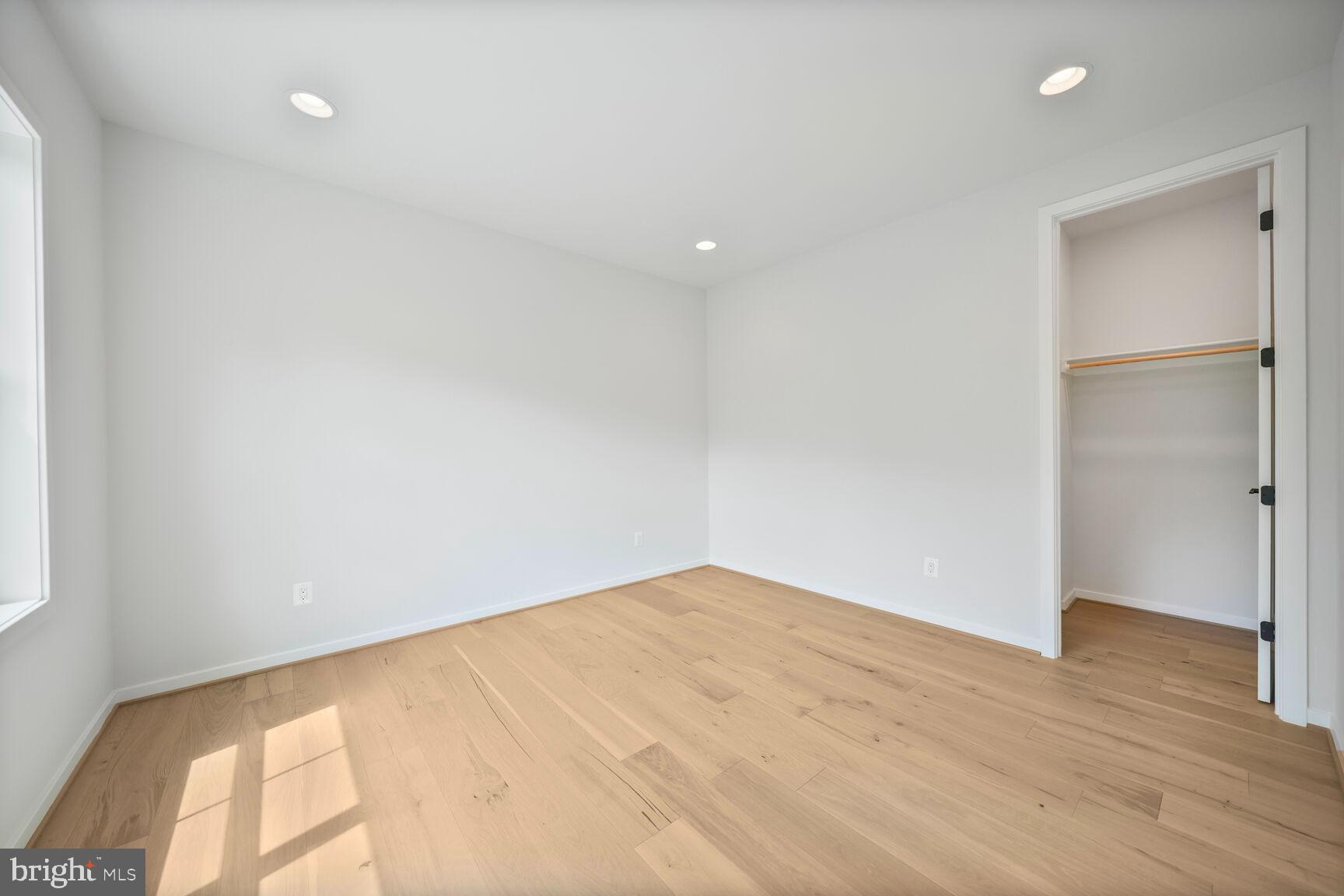 11461 Stuart Mill Road Oakton, VA 22124 - Photo 29 of 49 Gallery Image 29
