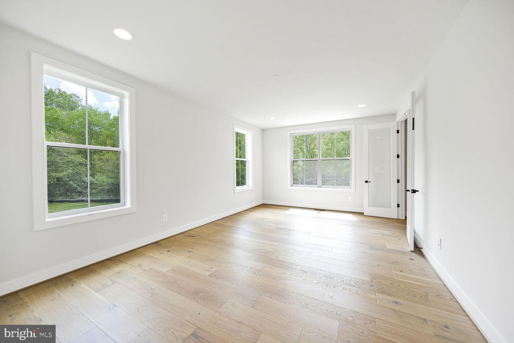 11461 Stuart Mill Road Oakton, VA 22124 - Photo 39 of 49 Gallery Image 39