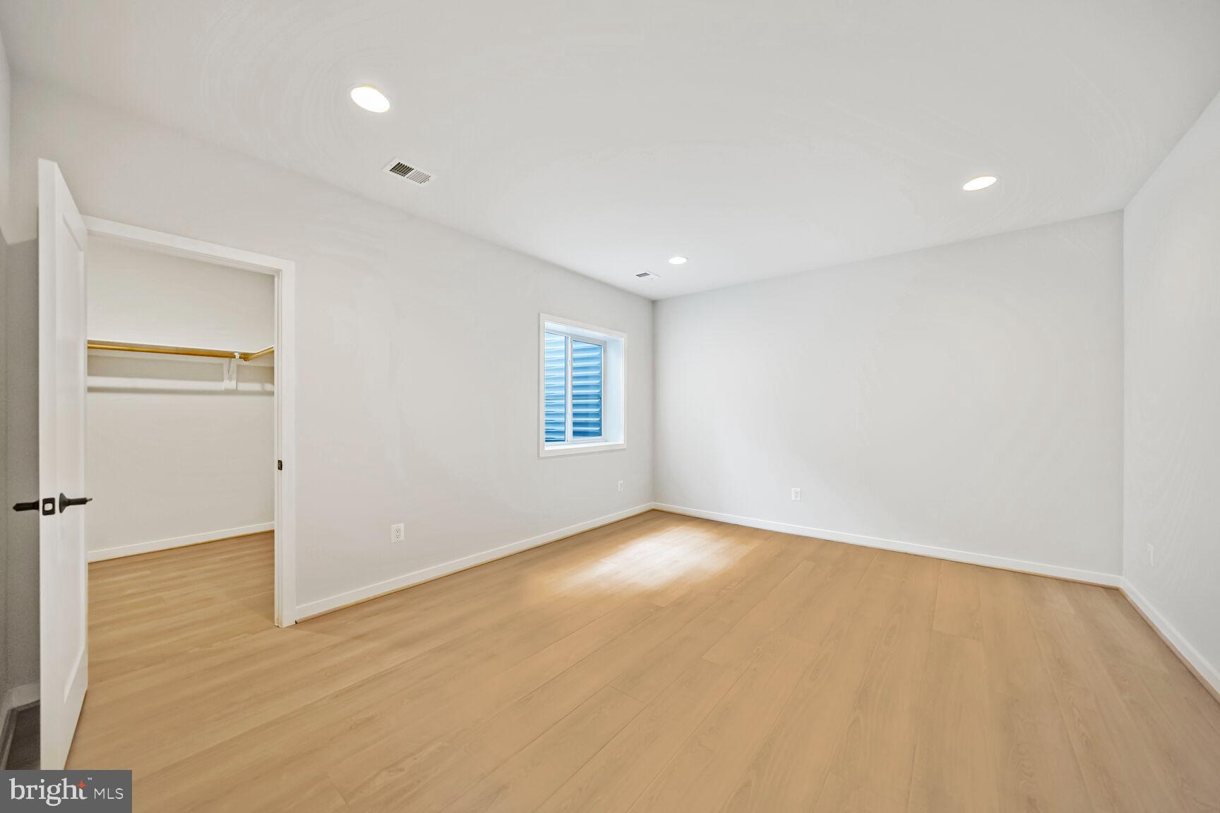 11461 Stuart Mill Road Oakton, VA 22124 - Photo 42 of 49 Gallery Image 42