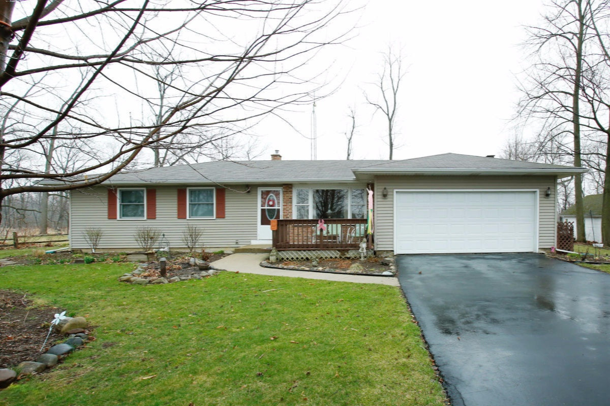 253 Stuart Lake Road Marshall, MI 49068 - Photo 2 of 24 15014495_01