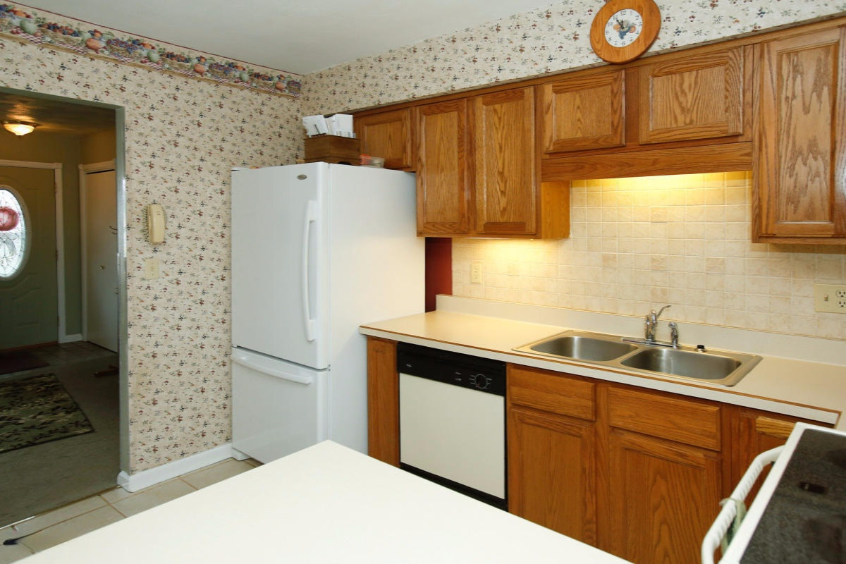 253 Stuart Lake Road Marshall, MI 49068 - Photo 8 of 24 15014495_07