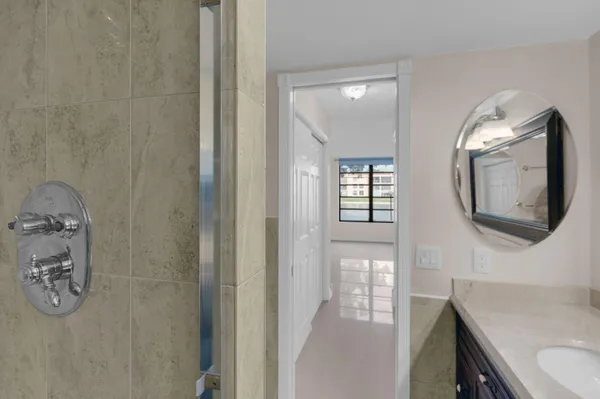 $1,700 | 6610 Coral Lake Drive, Unit 110, Margate, FL 33063